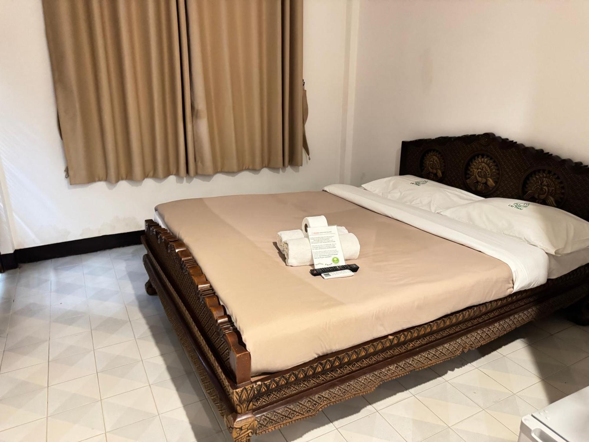 Collection O Khu Mueang Near Tha Phae Gate Formerly Lai Thai Guesthouse Чиангмай Екстериор снимка