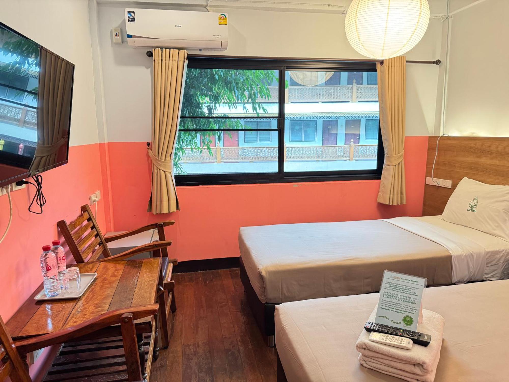 Collection O Khu Mueang Near Tha Phae Gate Formerly Lai Thai Guesthouse Чиангмай Екстериор снимка