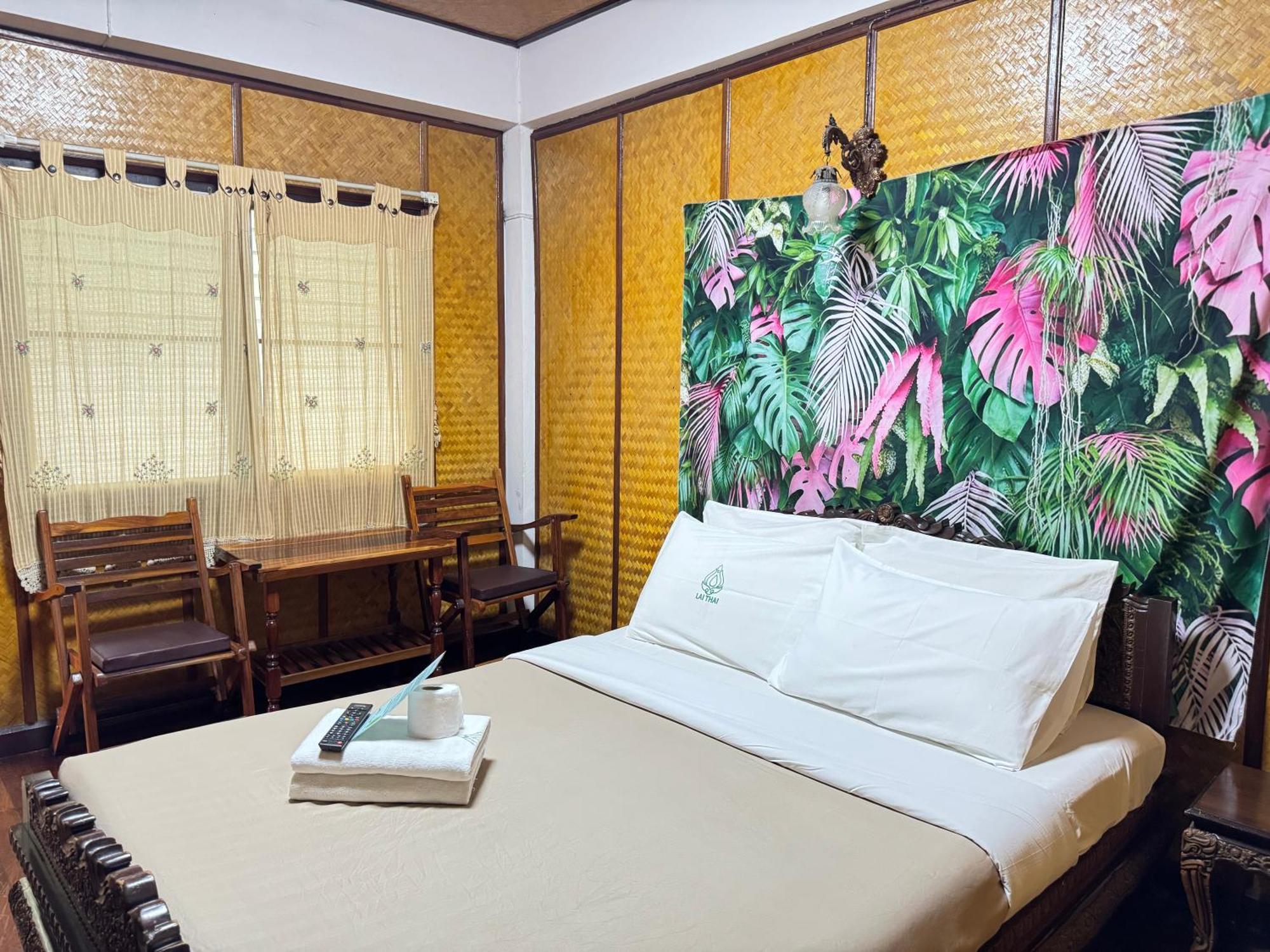 Collection O Khu Mueang Near Tha Phae Gate Formerly Lai Thai Guesthouse Чиангмай Екстериор снимка