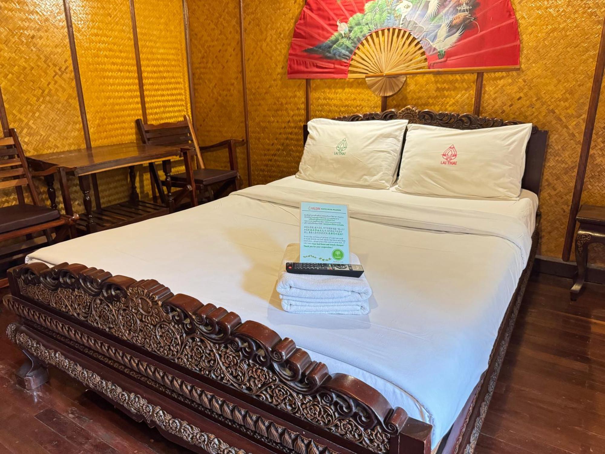 Collection O Khu Mueang Near Tha Phae Gate Formerly Lai Thai Guesthouse Чиангмай Екстериор снимка