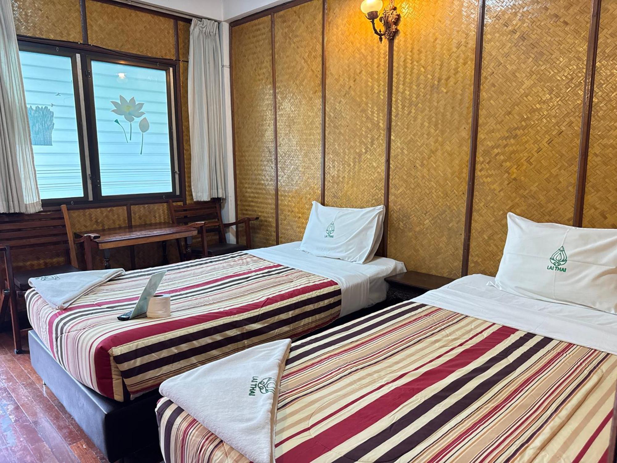 Collection O Khu Mueang Near Tha Phae Gate Formerly Lai Thai Guesthouse Чиангмай Екстериор снимка