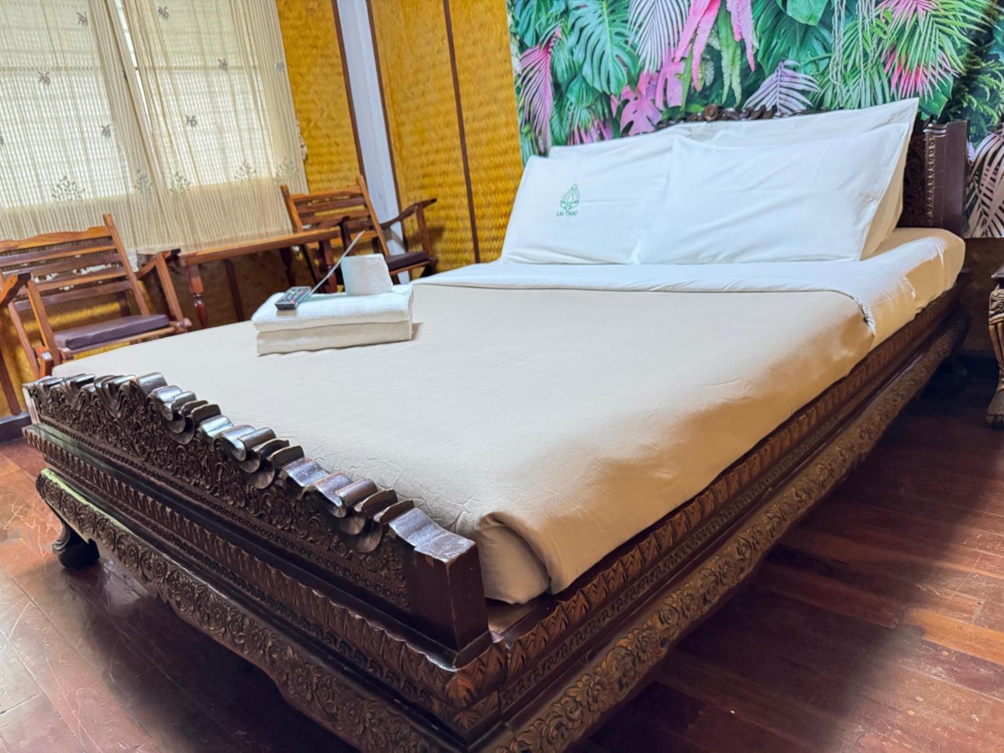 Collection O Khu Mueang Near Tha Phae Gate Formerly Lai Thai Guesthouse Чиангмай Екстериор снимка