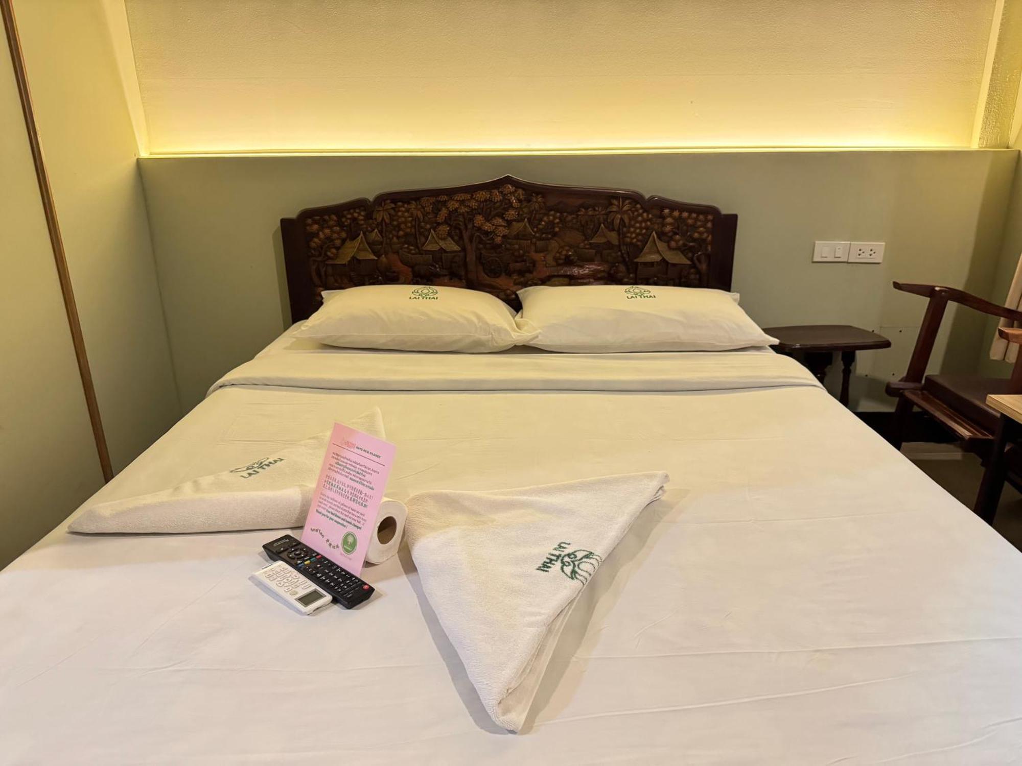 Collection O Khu Mueang Near Tha Phae Gate Formerly Lai Thai Guesthouse Чиангмай Екстериор снимка