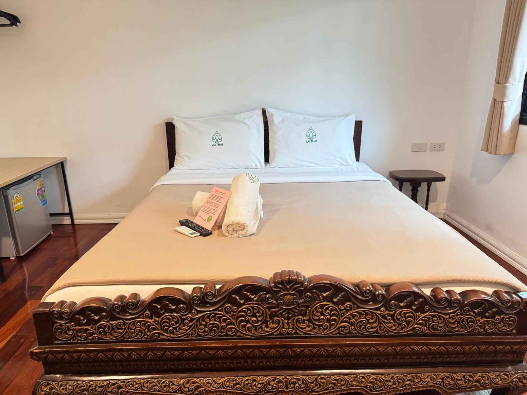 Collection O Khu Mueang Near Tha Phae Gate Formerly Lai Thai Guesthouse Чиангмай Екстериор снимка