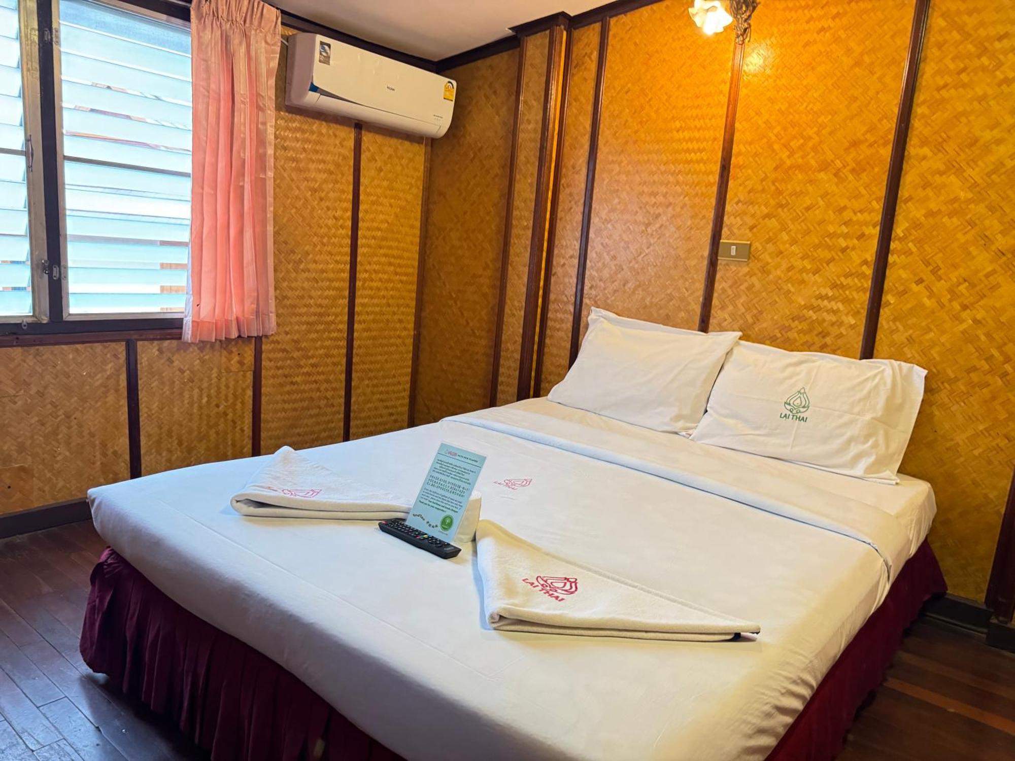 Collection O Khu Mueang Near Tha Phae Gate Formerly Lai Thai Guesthouse Чиангмай Екстериор снимка
