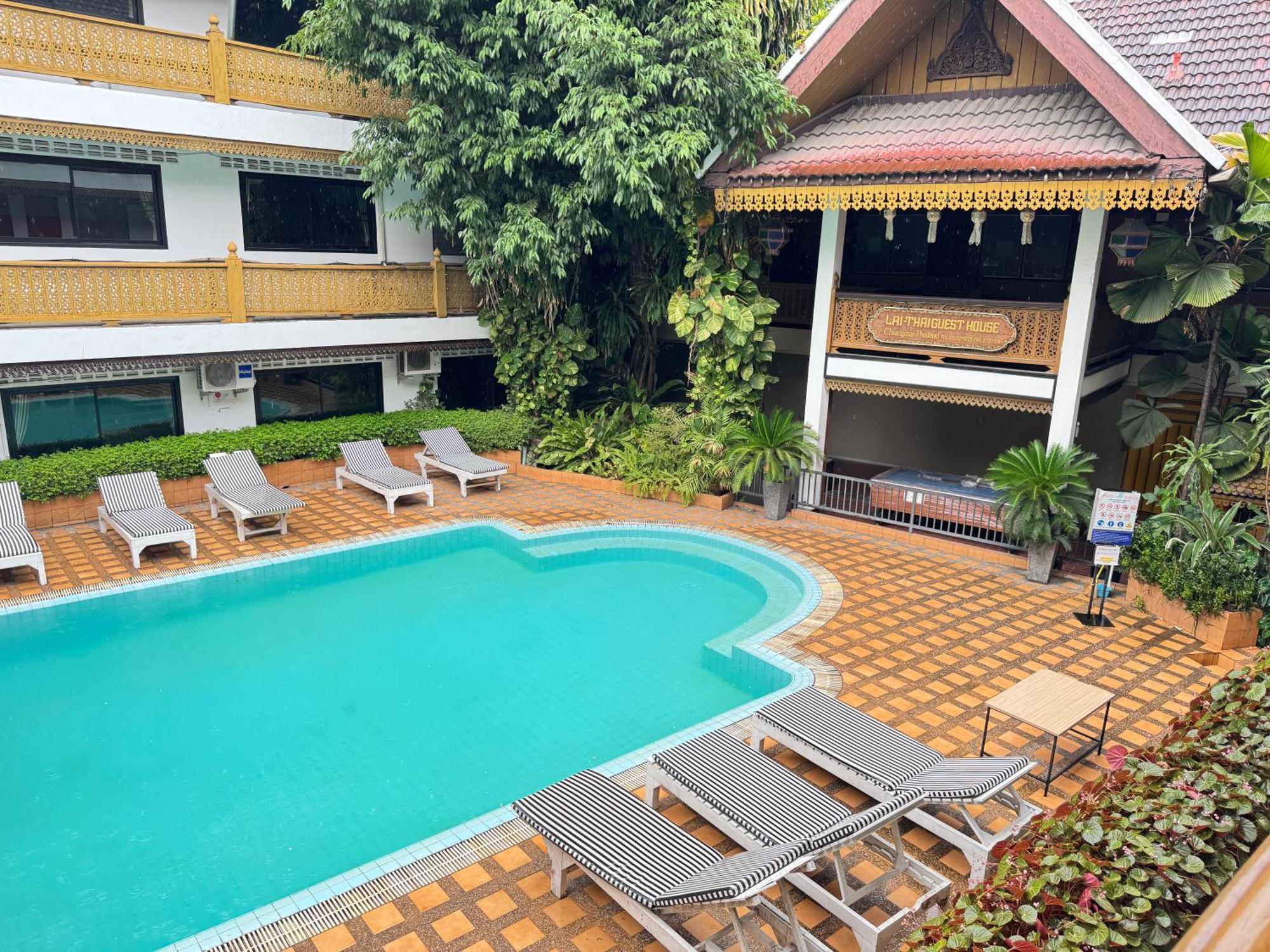 Collection O Khu Mueang Near Tha Phae Gate Formerly Lai Thai Guesthouse Чиангмай Екстериор снимка